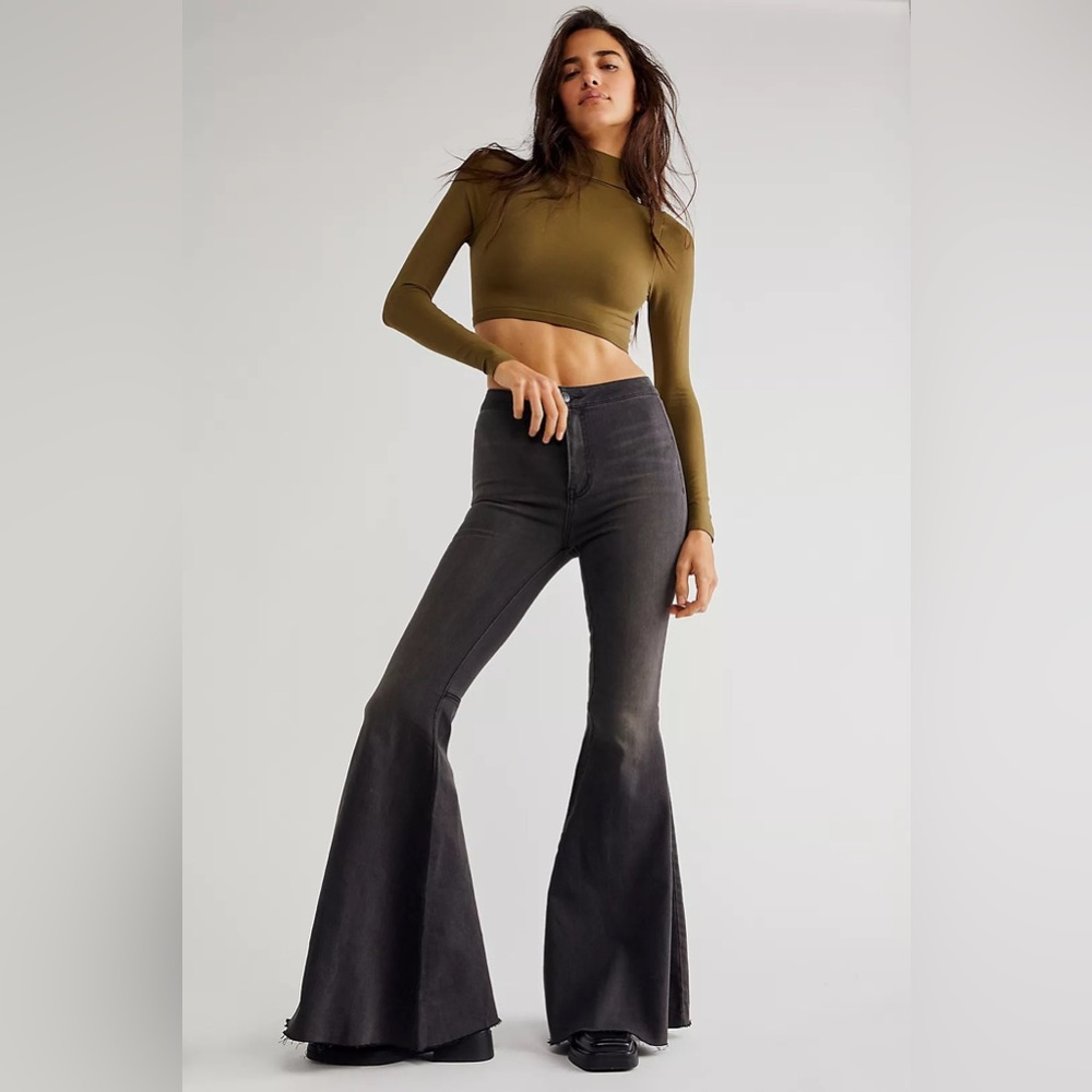 Free People Washed Black Just Float On Flare Denim Stretchy Jeans Size 27 EUC